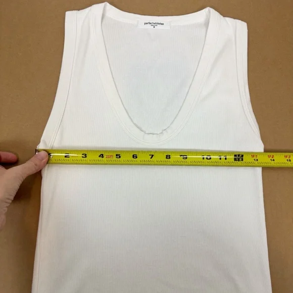 Perfectwhitetee Jordan U Neck Ribbed Tank Size M - Picture 9 of 10